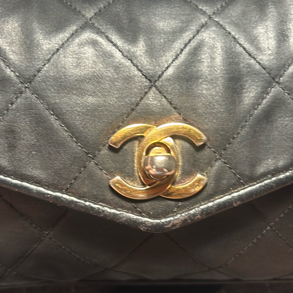 CHANEL Black Crossbody Bag with Gold Accents - Picture 7 of 16